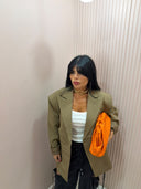 Blazer con riprese in vita camel
