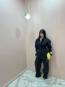 Camicia avvitata con spallina nera