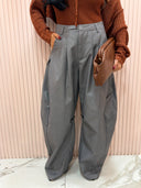 Pantalone cargo grigio con tasca laterale