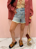 Shorts denim sfrangiato