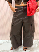 Pantalone cargo ecopelle marrone