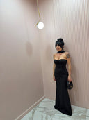 Dress con dettaglio al collo black