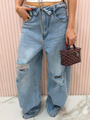 Jeans risvolto in vita e strappi