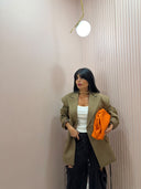 Blazer con riprese in vita camel