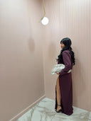 Maxi dress con spacco in pizzo viola