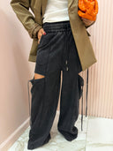 Pantalone joggers con strappi