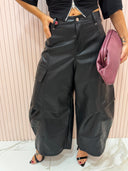 Pantalone cargo ecopelle nero