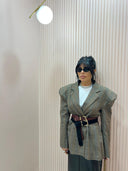 Giacca con spallina imbottita