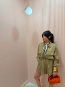 Coordinato in lino camicia e shorts beige