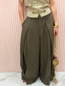 Pantalone con riprese verde
