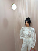 Camicia Corea in pizzo alamari bianca