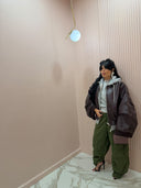 Bomber ecopelle combinato con felpa vino