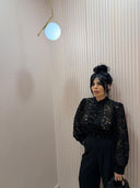 Camicia Corea in pizzo alamari nera
